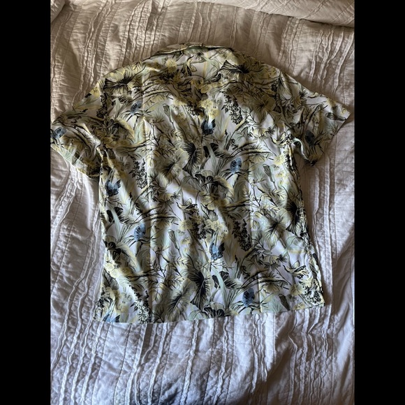 Abercrombie performance short-sleeve button-up - Picture 2 of 3